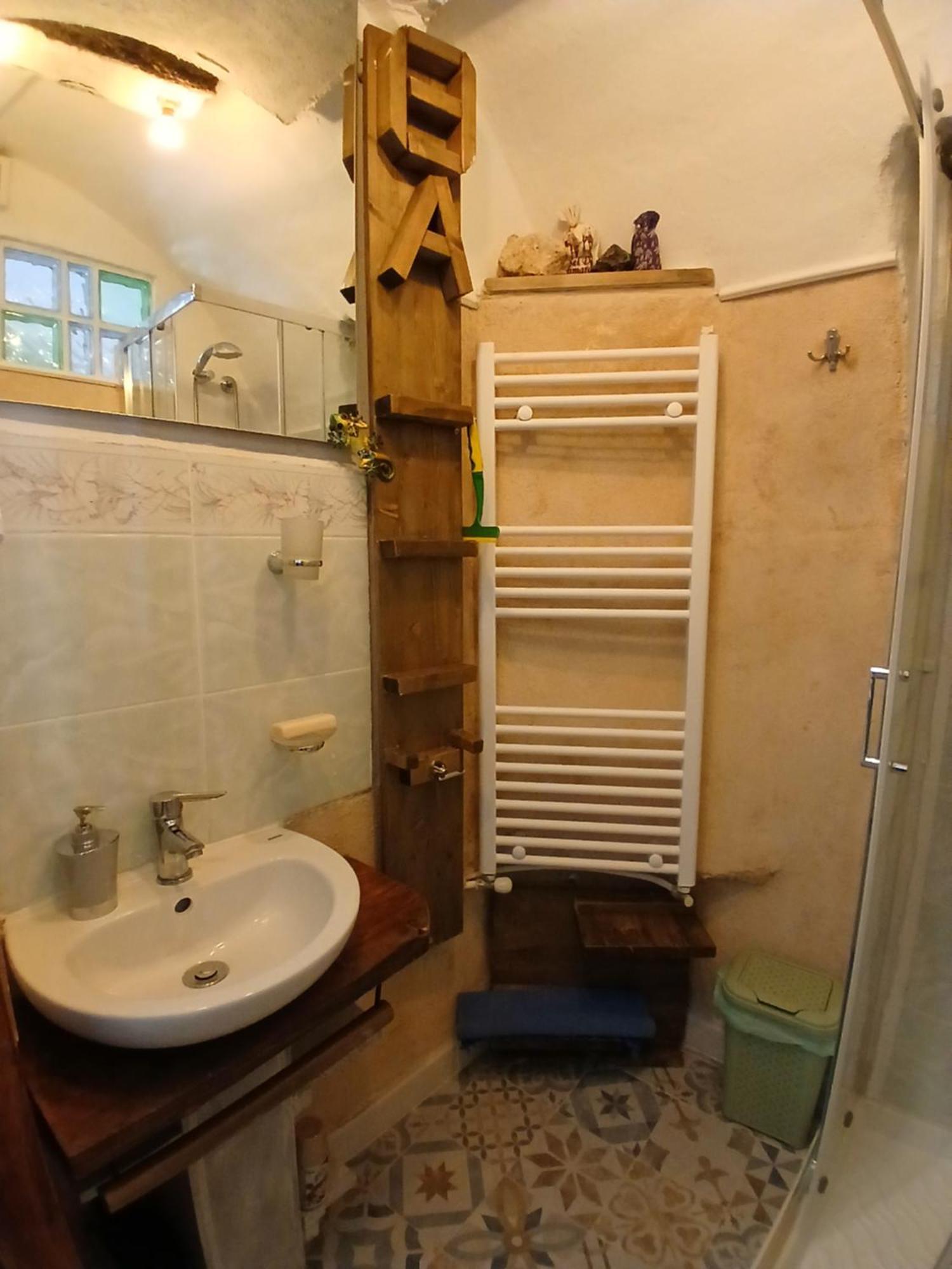 B&B 8A Castelbianco Colletta Esterno foto
