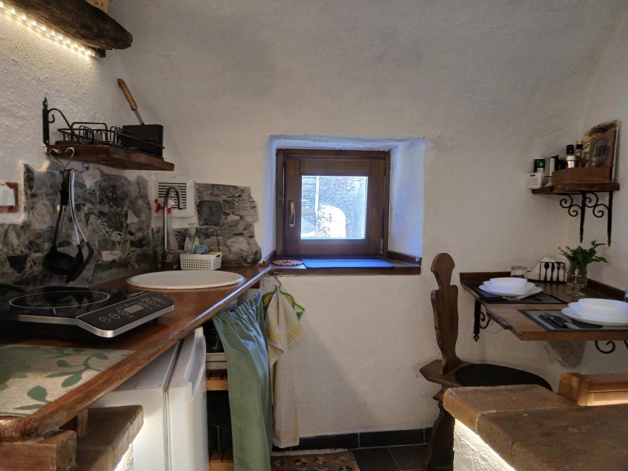 B&B 8A Castelbianco Colletta Esterno foto